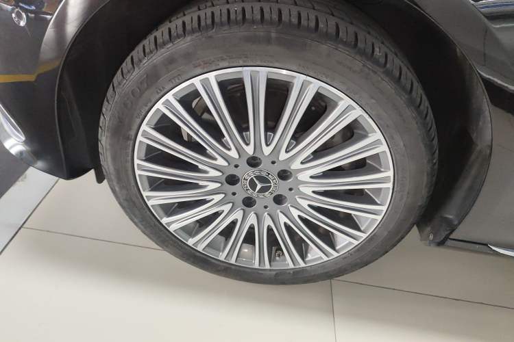 Used Mercedes-Benz E-Class 2021 Facelift E 300 L Stylish Edition