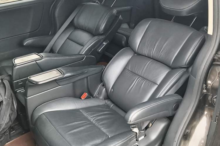 Used Honda Elysion 2016 2.4L Luxury Edition