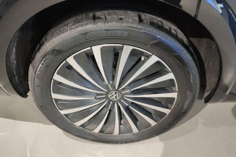 Used Volkswagen Viloran 2024 380TSI Premium Edition
