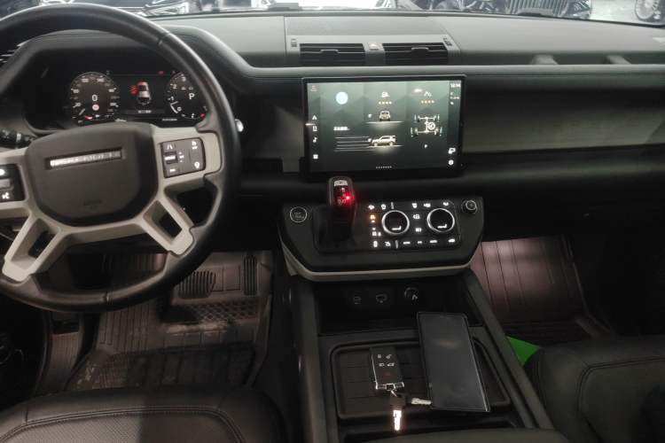 Used Land Rover Defender 2024 110 3.0T P400 XS
