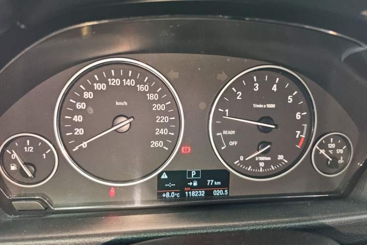 Used BMW 3 Series 2016 320Li Ambition Model
