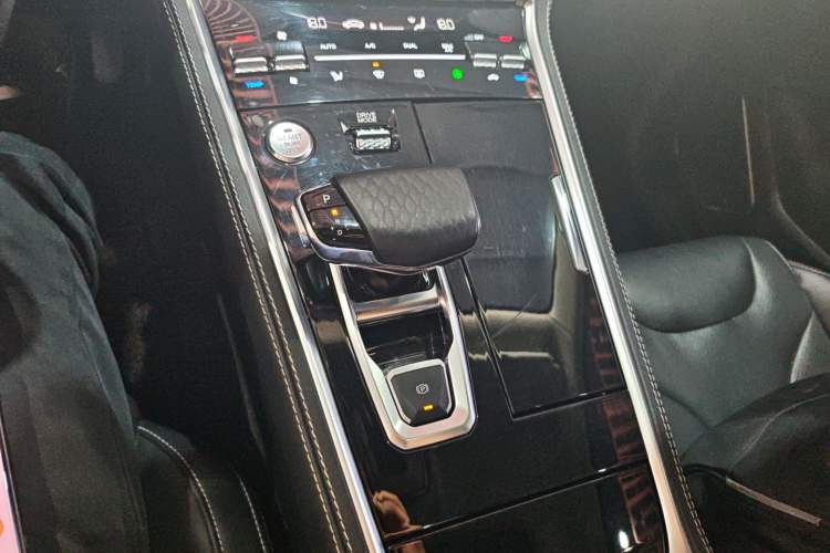 Used Changan CS85 COUPE 2019 1.5T DCT Dynamic Version China VI Standard