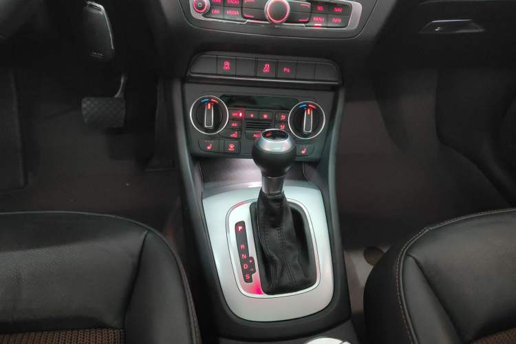 Used Audi Q3 2018 30th Anniversary Edition 30 TFSI Fashion Model
