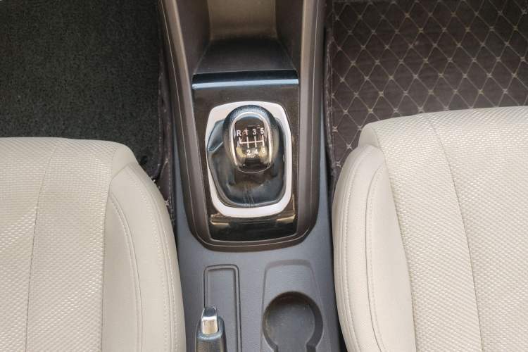 Used Baojun 310W 2017 1.5L Manual Comfort Model China V Standard
