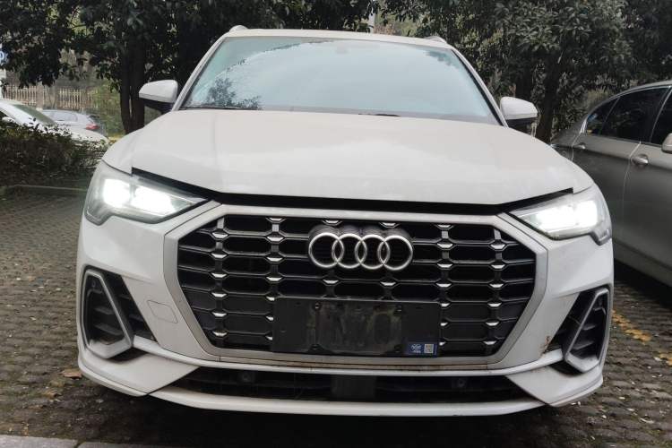 Used Audi Q3 2022 40 TFSI Fashion Dynamic Model