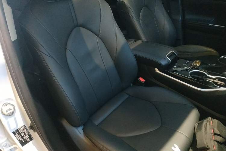 Used Toyota Highlander 2023 2.5L Smart Electric Hybrid Dual-Engine Four-Wheel Drive Prestige Version – 7 Seats