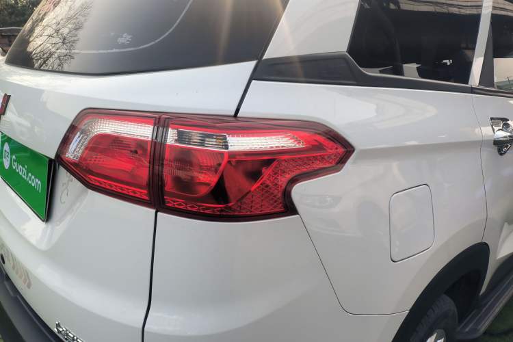 Used Wuling Hongguang S3 2019 1.5L Manual Standard Version China VI Standard
