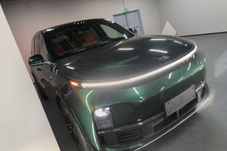 Used Li Auto L8 2025 Max Smart Refresh Edition
