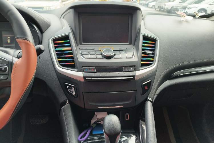 Used Dongfeng Aeolus AX7 2018 Classic 1.6T Automatic Luxury Model