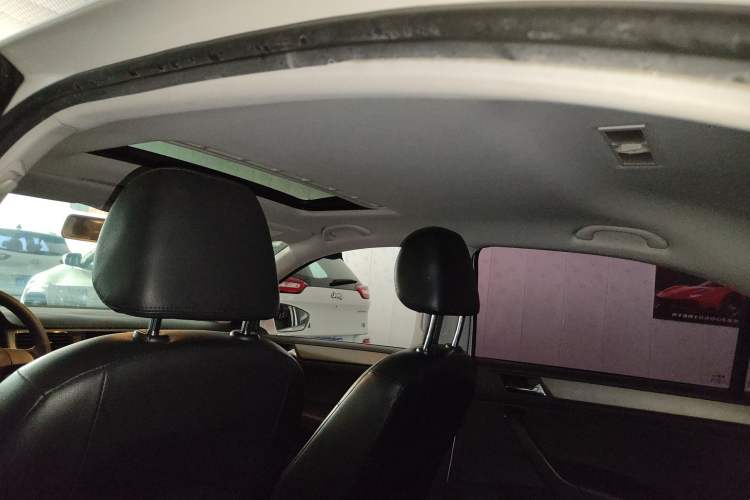 Used Volkswagen Santana 2015 1.6L Automatic Comfort Edition
