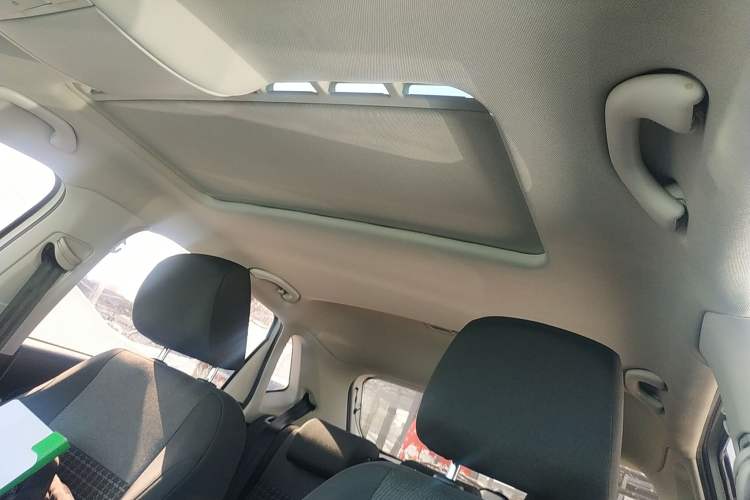 Used Volkswagen Polo 2016 1.6L Automatic Comfort Model