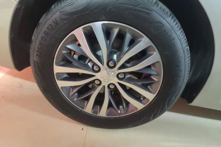 Used Buick GL8 2022 ES Landtrek 653T Luxury Edition
