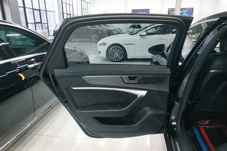 Used Audi A6L 2019 40 TFSI Luxury Dynamic Model
