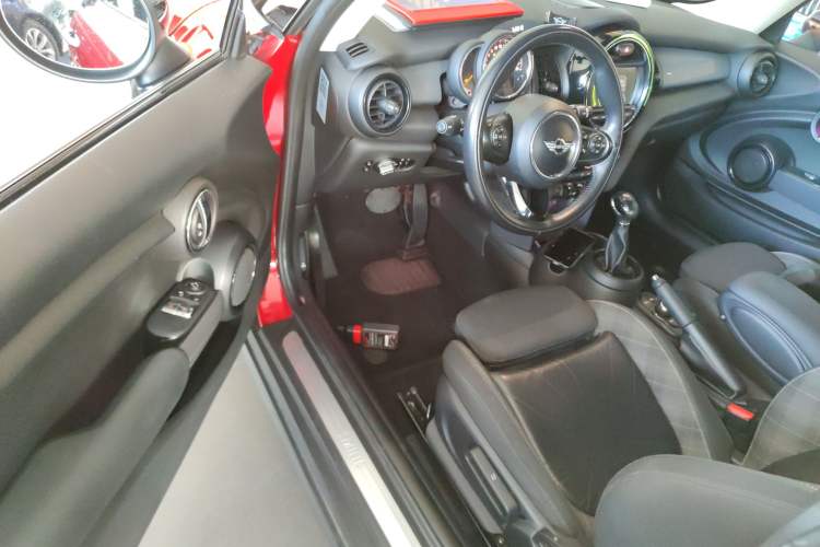 Used  MINI 2016 1.5T COOPER
