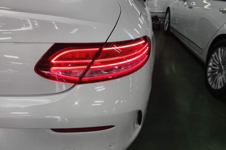 Used Mercedes-Benz C-Class 2017 Facelift C 200 Coupe
