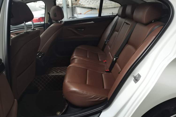 Used BMW 5 Series 2014 525Li Leading Model
