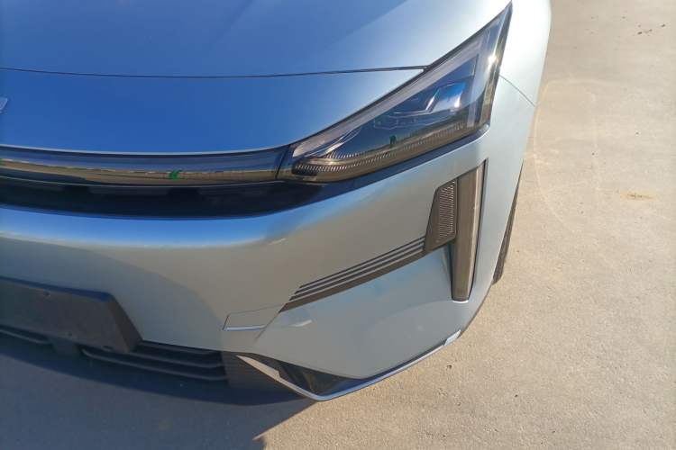 Used  L6 2025 EM-i 140km Starship Edition
