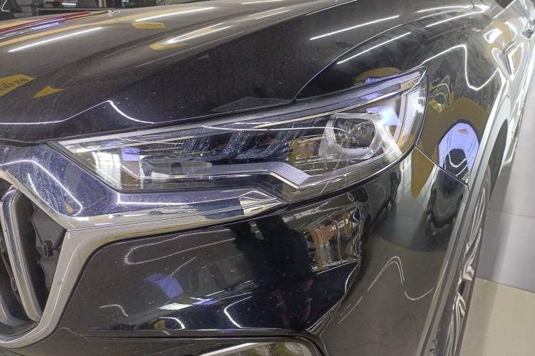 Used Hongqi HS5 2022 Facelifted Version 2.0T Smart Connect Flagship All-Wheel-Drive Edition