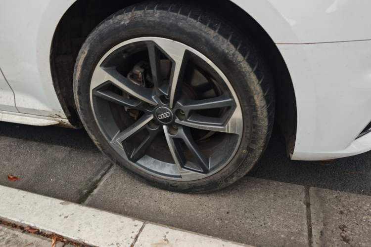 Used Audi A4L 2019 40 TFSI Ambition China VI