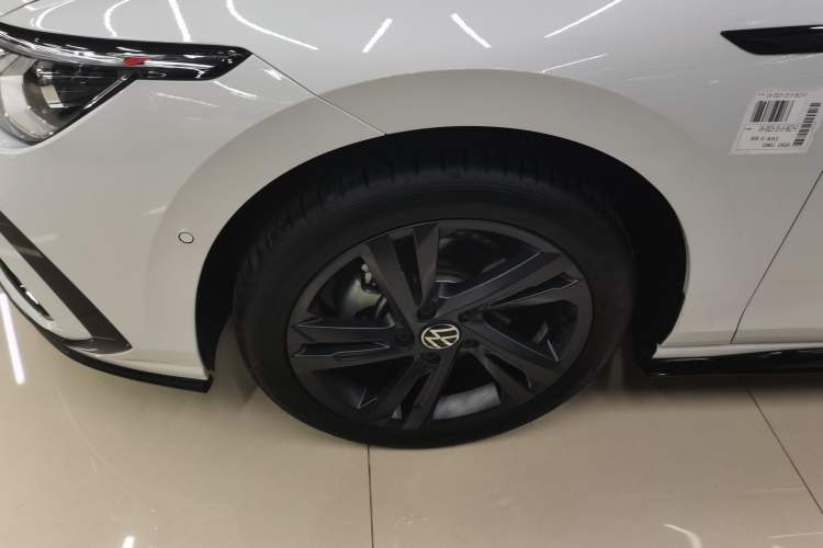 Used Volkswagen Golf 2023 Facelift 280TSI DSG R-Line Lite