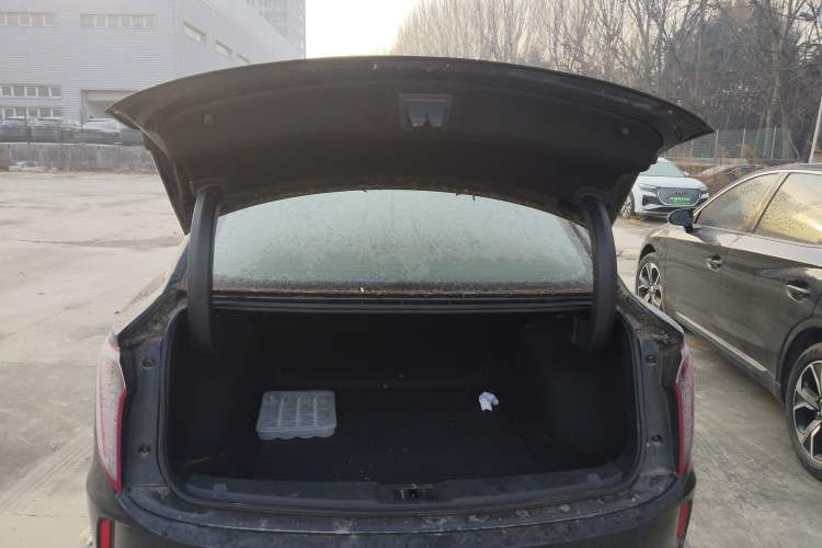 Used Hongqi E-QM5 2022 431 km Charge & Enjoy Edition