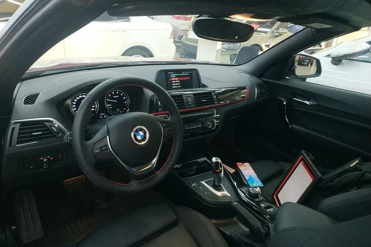 Used BMW 2 Series 2018 220i Convertible Coupe Sports Design Package