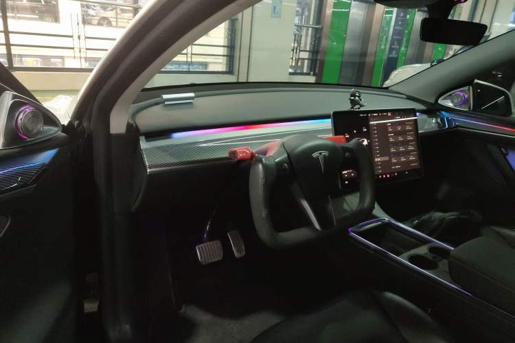 Used Tesla Model Y 2022 Rear-Wheel-Drive Version
