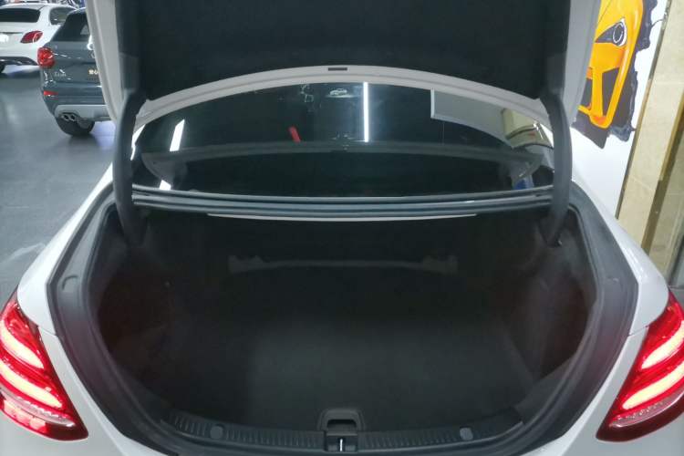 Used Mercedes-Benz E-Class 2018 E 200 L Sport Edition
