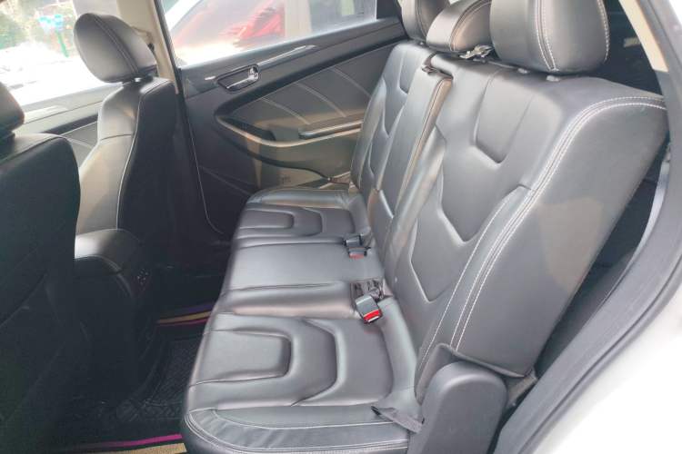 Used Dongfeng Fengon 580 2016 1.8L Manual Comfort Model
