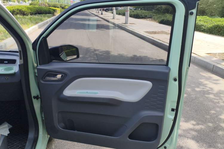 Used Wuling Hongguang MINIEV 2021 Macaron Premium Model – Lithium Iron Phosphate