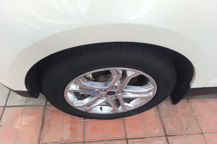 Used Ford Edge 2016 EcoBoost 245 Two-Wheel-Drive Titanium 7-Seater
