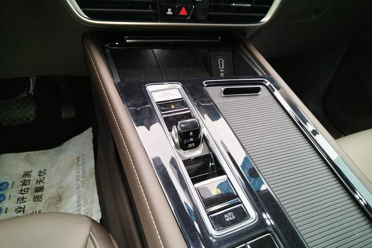 Used Volkswagen Viloran 2024 330TSI Luxury Edition