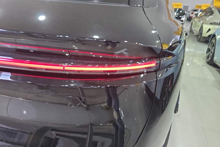 Used Zeekr 7X 2025 100 kWh Long-Range Rear-Wheel Drive with Intelligent Driving Features