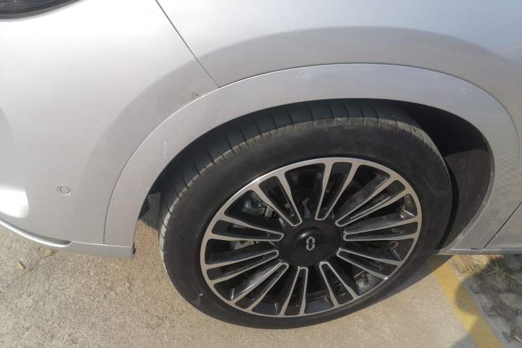 Used Hima AITO M7 2024 1.5T Rear-Drive Plus Version 5 Seats
