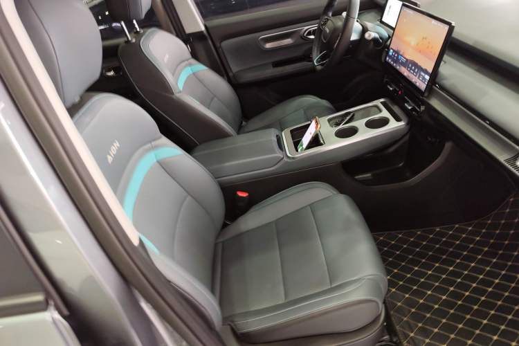 Used AION Y 2023 Y Business Edition
