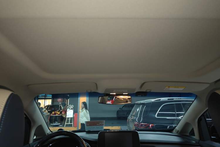 Used Buick GL8 2020 Land Cruiser Executive Class 652T Comfort Model
