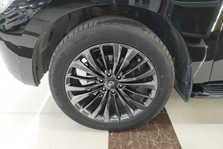 Used Nissan Patrol 2018 5.6L Standard Version
