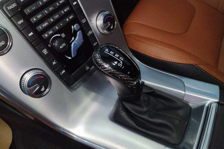 Used Volvo V60 2017 T5 Zhiyi Edition China V Standard
