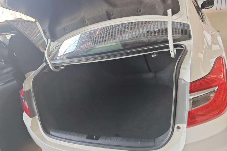 Used Honda Crider 2015 1.8L automatic comfort version
