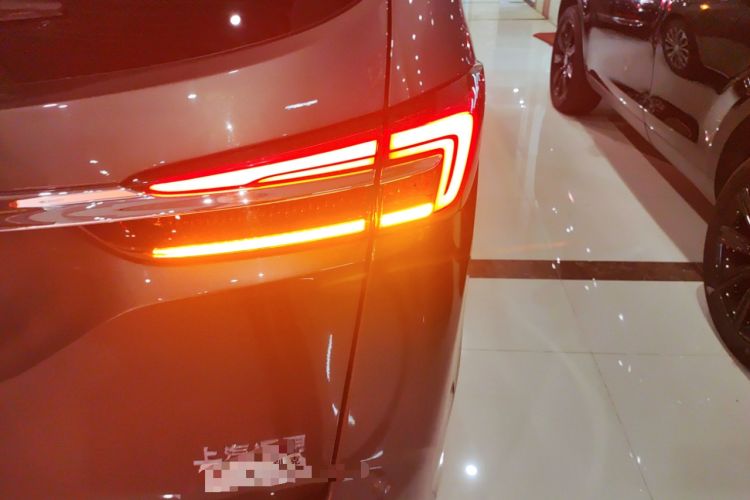 Used Buick GL8 2023 Land Business Class Smart Deluxe Model
