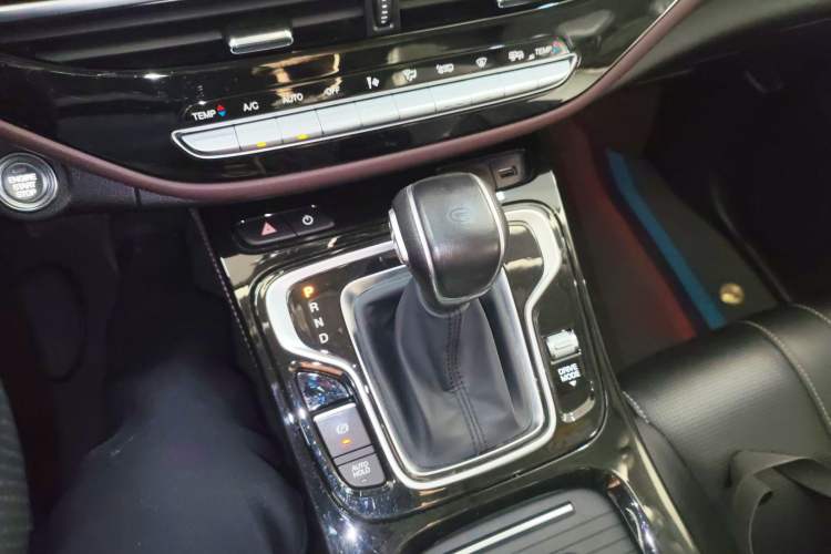 Used GAC Trumpchi M6 2023 PRO 270T DCT Luxury Edition
