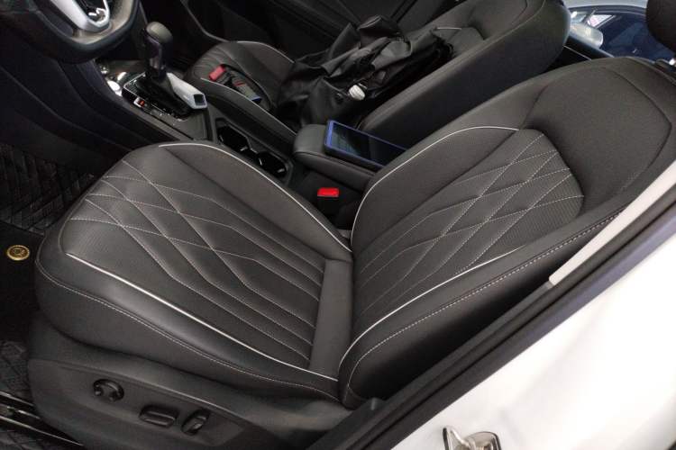 Used Volkswagen Tiguan L 2023 300TSI Automatic Two-Wheel Drive Smart Edition
