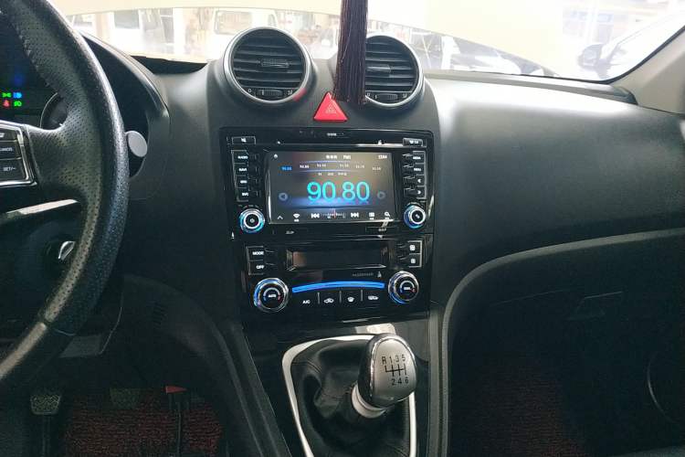 Used Haval H6 2015 Upgraded Model 1.5T Manual Two-Wheel Drive Elite Version