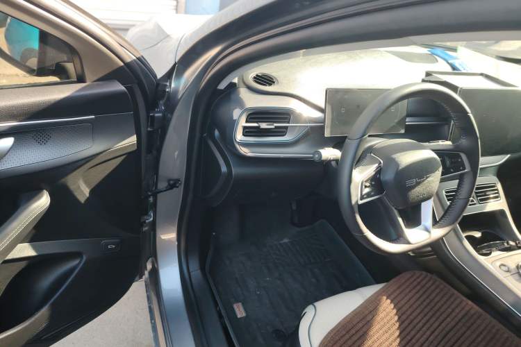 Used BYD Destroyer 05 2024 HONOR Edition DM-i 55KM Luxury Model