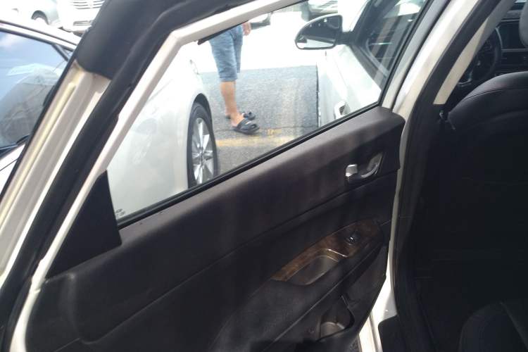 Used Kia K5 2016 1.6T Automatic LUX
