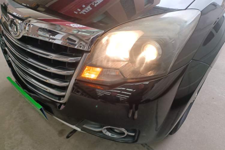 Used Haval H5 Classic 2013 Zhizun Edition 2.0T Manual Two-Wheel Drive Entry-Level Model
