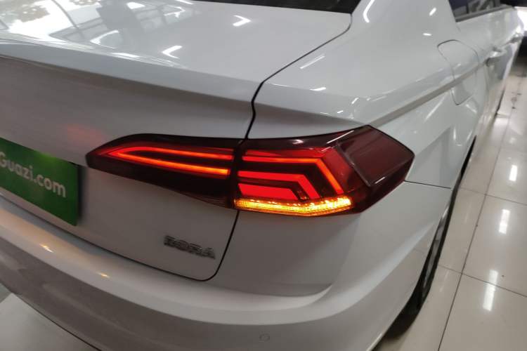 Used Volkswagen Bora 2019 Revised Version 1.5L Automatic Fashionable Style China VI