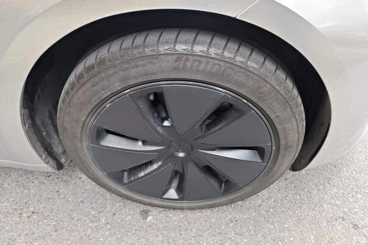 Used Tesla Model 3 2025 Rear-Wheel-Drive Version