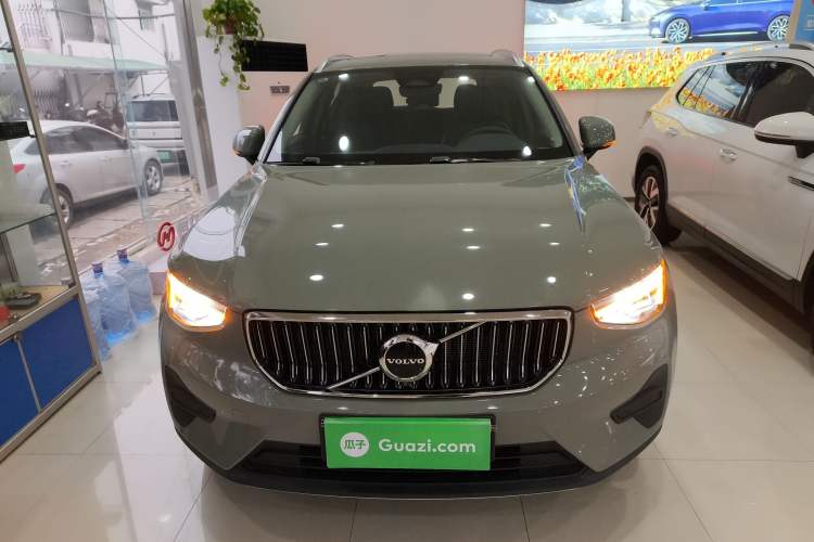 Used Volvo XC40 2024 B4 4x4 Smart Luxury Edition