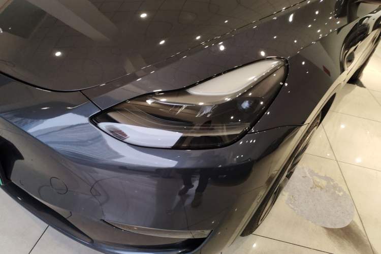 Used Tesla Model Y 2021 Long-Range All-Wheel-Drive Version 3D7